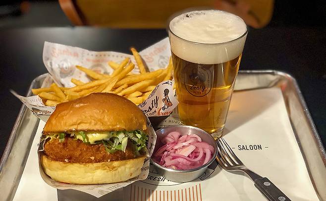 제스티살룬의 버거 메뉴./사진=다이어리알