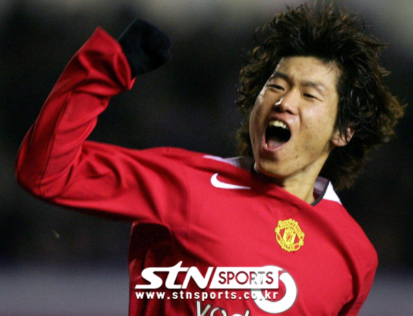 맨체스터 유나이티드에서 뛰던 현역 시절 박지성의 모습. 사진|뉴시스/AP