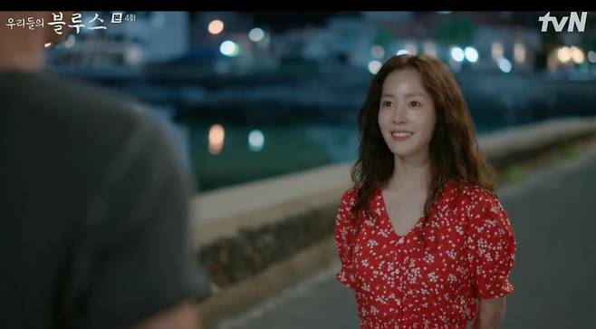 Kim Woo-bin embraces Han Ji-mins pastOn TVN Our Blues, which aired on the 17th, Confessions of Jeong Jun (Kim Woo-bin) directed at Young Ok (Han Ji-min) were drawn.On the day, the ship captain asked Youngok to go to the motel, and Jeong Jun separated the two.Even in this situation, the captain of the ship hung on to Young-ok, saying, Are you such a child? Is he a liar? And Young-ok pushed him away saying, Yes, he is.If the strong eyes of Jin Jun were added to this, the ship captain could not hang more and withdrew.For Jeong Jun, Young-ok warned, Do you like me, Captain? Dont do that. Youre hurt. You tell me. Jeong Jun smiled without saying anything.Then, Young-ok, who walked the night with Jeong Jun, asked, Why did you come to my house? Tell me, why did you just appear in front of my house at midnight?I was worried about the ships captains car on the road, Jeong Jun said.Why am I worried? Do you like me? Young-ok asked again, saying that Jin Jun has a similar name and appearance to his ex-boyfriend.In the turbulent past of Yeongok, who traveled from Incheon to Jeju, Jeong Jun asked, Why do you live here and there?Young-ok said lightly, Follow the man along the road. Young-ok asked about Jeong Juns ex-girlfriend, but Jin Jun said nothing.On the other hand, Young-ok is not able to get along with his fellow maids. On this day, Young-ok, who visited the bus where Jin Jung is staying, poured out admiration to the strange bus scenery.Jeong Jun asked such a young man, Why do you tell me about this man who met him? Do not you mean to fall off because you do not see me as a man?No, I think you like me, and I mean, if you dont think you can handle it, youre going to quit, Young-ok said honestly.Jin Jun has already been prepared to take the past of Youngok.In the Confessions of Jeong Jun, Are we together? Young-ok was worried that he would be hurt, but Jin Jun had already made up his mind.You dont have to hurt me.Why do you intend to hurt me? Jeong Jun, who laughed and Yeongok, who kissed such a Jeong Jun, made the end of the play and raised questions about the development.