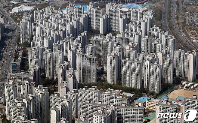 서울 아파트 단지의 모습(자료사진). 2022.4.10/뉴스1 © News1 장수영 기자