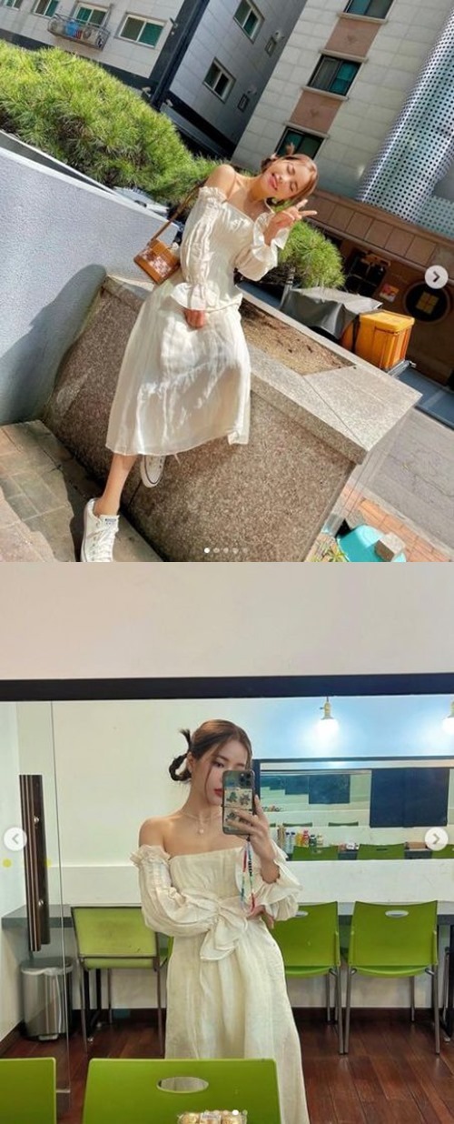 MAMAMOO Solar has unveiled its innocent charm.Solar posted an article and a photo on his instagram on the afternoon of the 17th.Inside the picture is his off-shoulder long dress.Solar, which showed a smooth shoulder line, emanated pure beauty at the same time with Hwasa beautifulness with a subtle sexy beauty.In another photo, he was seen taking a mirror selfie.In particular, the back of Solars mobile phone attracted attention because it contained the Pokémon Company seal, which has recently become very popular.In addition, with sleek visuals, Solar added a deadly charm with chic eyes.