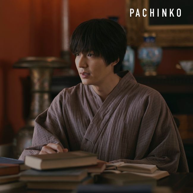 Actor Lee Min-ho created another scene with a convincing acting transform.In the seventh episode of AppleTV+s original Pachinko, which was released on the 22nd, a hidden story about Lee Min-ho was revealed before he succeeded as a cool businessman.If Lee Min-ho had made a strong impression in Pachinko as a businessman full of ambition and a bad man in dangerous love, this time he attracted attention with the story of living in poverty in the past sincerely and justly.Also, the affectionate feelings for his father (Jung Woong-in), the unexpected crisis and embarrassment, and accepting fate made the viewers feel uncomfortable.Recently, Lee Min-ho said on the official YouTube channel leeminho film (Lee Min-ho film), Hansu survived in a way of only a few.As I said that I was heartbroken from the point of acting, I expressed my immersion more convincingly with an authentic Acting, which is why the high number of people who kept the innocent innocence was forced to change.Lee Min-ho caught the eye by trying an extraordinary transformation not only for Acting but also visually.It was not a manly and sophisticated appearance, but a rustic fashion, a pure smile, and a desolate eye.Hot Summer Days, which have different degrees of speaking dialect, English, and Japanese freely in each situation, also impressed.Lee Min-ho has played a pioneer in leading the Korean Wave craze that has not cooled since the appearance of Pachinko, showing the dignity of Hallyu stars.In addition to the ability to digest character, chemistry with opponent Actor is creating a scene every time, and the question about Lee Min-hos Acting to be shown at the last meeting is soaring.Meanwhile, Pachinko, which features Lee Min-hos outstanding performance, is based on the New York Times bestseller book of the same name and is a delicate and warm story about the hopes and dreams of Korean immigrant families.AppleTV+