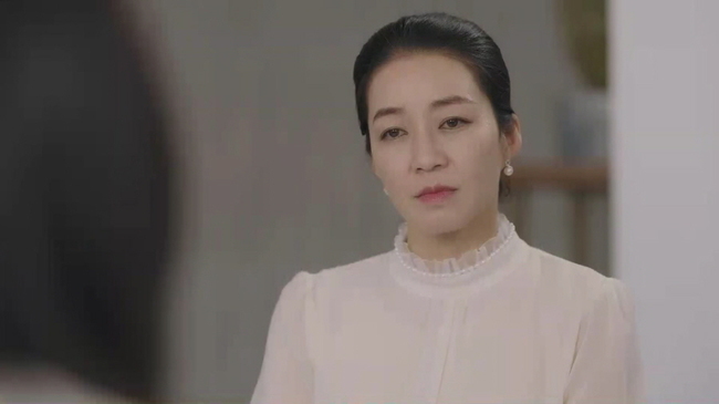 Park Joo-Mi enters a fierce battle with Park Jung-eon.TV CHOSUN weekend Drama Divorce Composition 3 (Phoebe, Im Sung-han)/director Oh Sang-won and Choi Young-soo) Safiyoung safely posted the wedding march with Seo Dong-ma (Boobae) and confessed that she had already entered the pregnancy three months from the first night.On April 28, Park Joo-Mi and Park Jung-euns two shots were released.Safiyoung, who had a sweet first night in the play, entered the house with his father-in-law (Han Jin-hee) in Seo Dong-ma and Hanbok, and Choi Jung-eun, the representative of the helpers, is not aware of this.Choi, who sarcastically said, Cinderella is not the same, Halderella? In the news of the marriage of Ishieun (Jeon Soo-kyung), the eldest daughter-in-law of SF Electronics,I will shake the plate. He starts a mock-up with the helpers, causing Danger immediately.However, Safi Young, who has a personality to say, is not expected to leave Choi.There is a growing expectation that Safi Young will react to Choi, who is in the spotlight, and that he will blow up a cool cider room as a SF electronic wife.