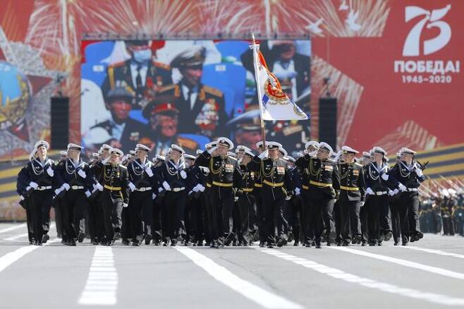 2020년 제75주년 러시아 전승기념일 군사퍼레이드.  모스크바 붉은광장 (사진: 게티이미지)