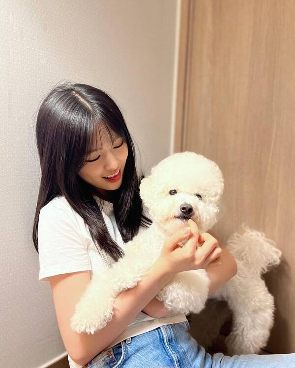 사진=안유진 인스타그램