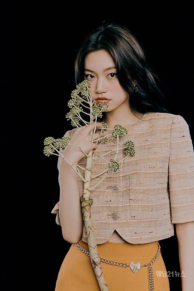 사진 : 모조에스핀(MOJO.S.PHINE), 2022 리조트 캠페인 '스페셜 뮤즈 김도연' (사진제공 : 모조에스핀)