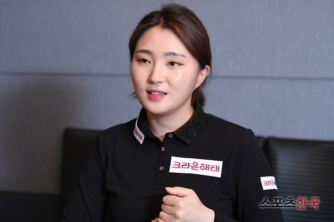 프로당구 선수 강지은이 10일 경기 부천시의 한 모처에서 스포츠한국과의 인터뷰를 하고 있다. ⓒ이혜영 기자 lhy@hankooki.com