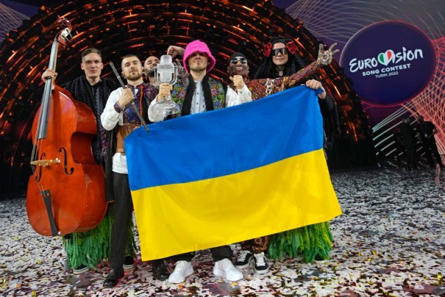 우크라이나의 6인조 밴드 ‘칼루시 오케스트라’. AP뉴시스