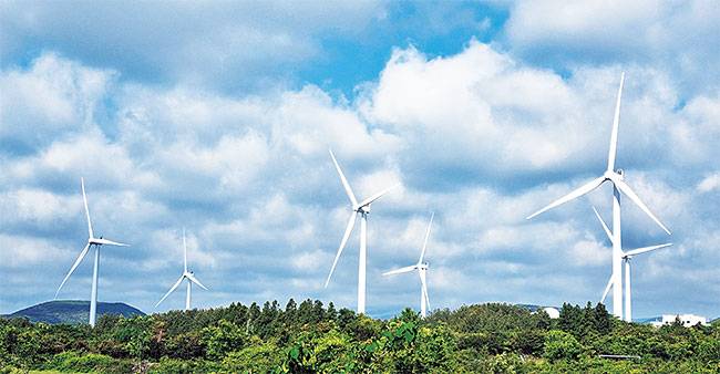 5월 5일 찾은 서귀포시 SK디앤디 가시리풍력발전소 전경. 사진 고성민 기자