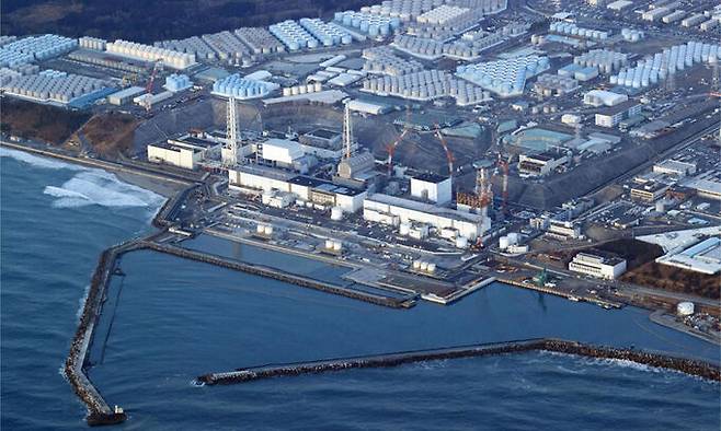 지난 3월 17일 일본 후쿠시마현 오쿠마초에 있는 후쿠시마 제1 원자력발전소의 모습. 오쿠마초=AP뉴시스