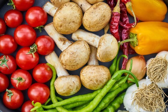 식이섬유가 풍부한 식품 섭취를 통해 당뇨, 고혈압, 염증 질환의 발생 가능성을 낮출 수 있다. 사진 pexels