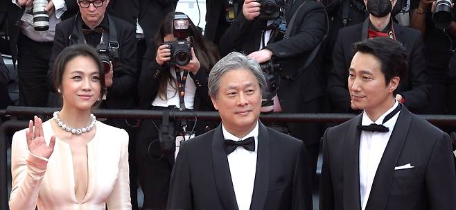 영화 '헤어질 결심'의 배우 탕웨이, 감독 박찬욱, 배우 박해일 ⓒ전용호 PD