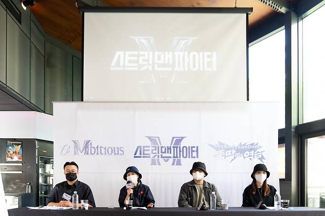 From left: Mnet dance program series’ chief producer Kwon Young-chan and producers Choi Jung-nam, Hwang Sung-ho and Kim Na-yeon talk about the cable channel’s three upcoming dance shows in an interview with a group of local reporters in Jongno, central Seoul on Tuesday. (Mnet)
