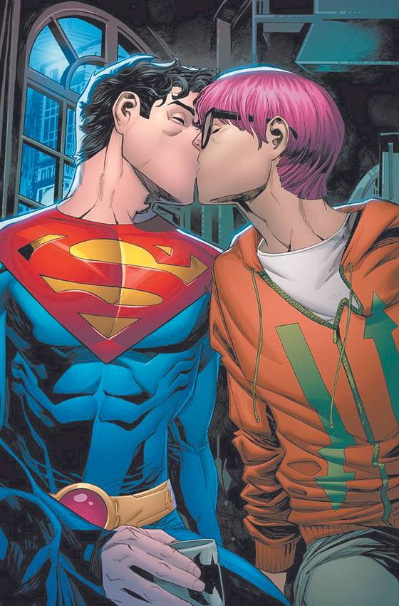 DC코믹스의 ‘수퍼맨’은 최근 양성애자로 그려졌다. [사진 각 사]