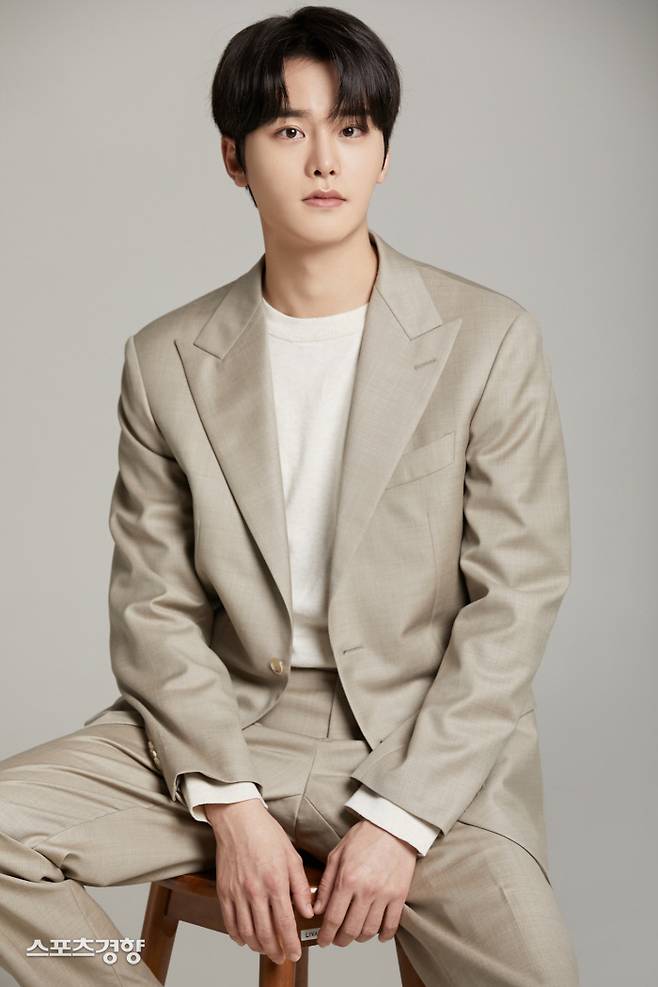 배우 최정우. 사진 에스더블유엠피