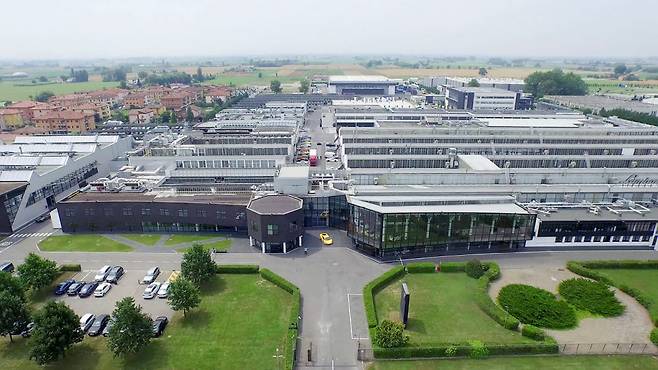 이탈리아 볼로냐 람보르기니 본사 및 공장 전경.