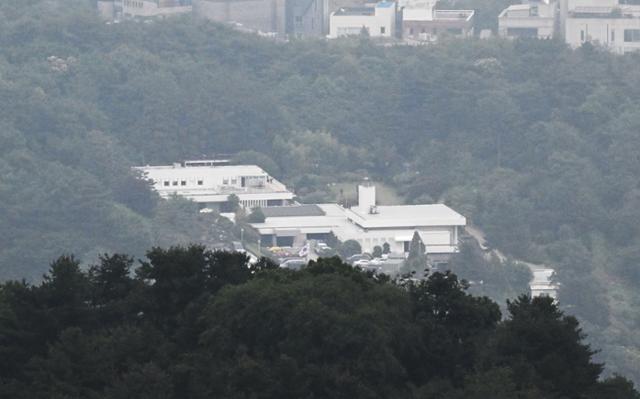 19일 남산 서울타워에서 한남동 외교부 장관 공관이 보인다. 오대근 기자