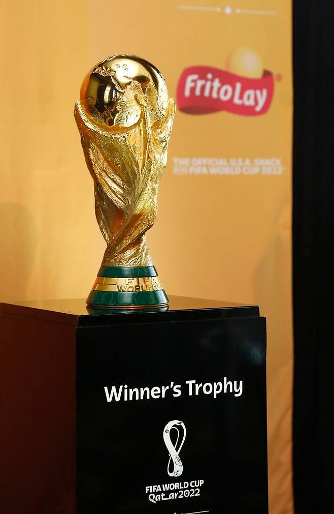 카타르 월드컵 우승 트로피. ⓒ AP=뉴시스