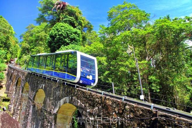 세계에서 가장 경사가 심한 터널 트랙 '페낭힐' (Funicular Train Penang Hill)/ 사진-페낭관광청