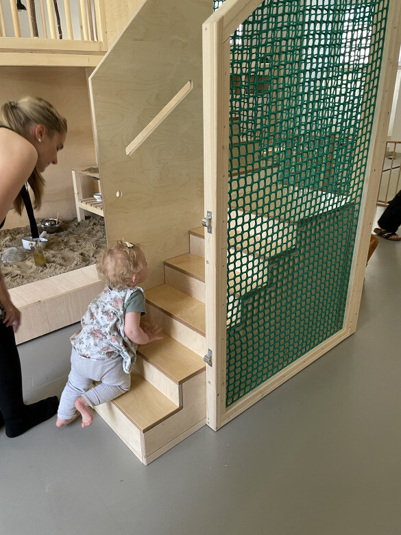 프리데리치아눔 미술관 1층에는 브라질 작가 그라지엘라 쿤쉬가 0~3살 아이를 위한 놀이 공간을 작품으로 만들어 선보이고 있다. 아이를 데려온 가족 관객들이 편하게 이용할 수 있다. 신보슬 큐레이터 제공