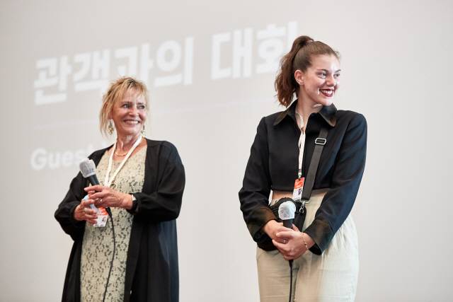 영화 ‘더팸’의 배우 클라우디아 그롭