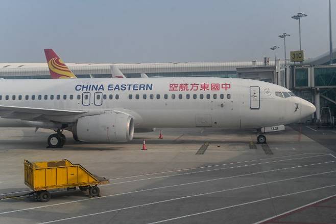 중국 동방항공 보잉 737-800 기종. (사진=AFP)
