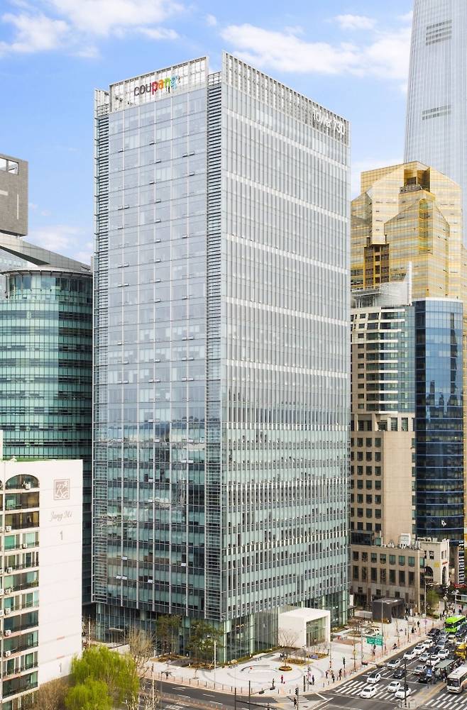 유로모니터 인터내셔날의 ‘2022 아시아 100대 유통기업 보고서’에서 신세계가 7위, 쿠팡이 11위, 롯데가 12위를 기록했다. 사진은 쿠팡 잠실 사옥./사진제공=쿠팡