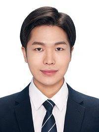 관상가를 직접 만나고 온 정재훤 기자의 증명사진.