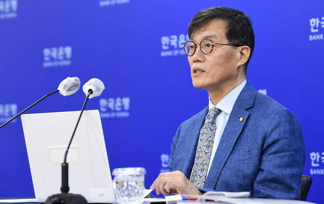 이창용 한국은행 총재가 지난 21일 서울 중구 한국은행에서 열린 물가설명회에서 발언하고 있다. 사진공동취재단