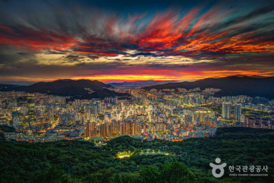 황령산에서 본 부산 야경. 사진제공|한국관광공사