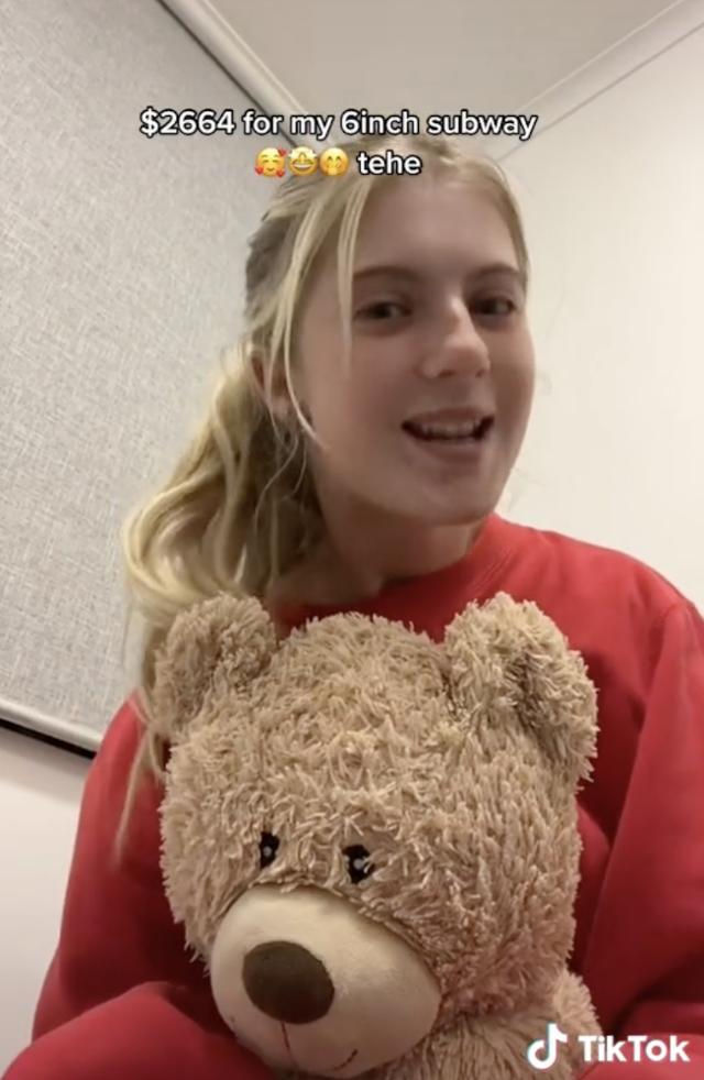 20일(현지시간) 호주 콘텐츠 크리에이터 제시카 리(19)는 샌드위치를 먹은 후 1,844달러(약 241만 원)를 지불하게 된 이야기를 자신의 사회관계망서비스(SNS) '틱톡'에 공유했다. 제시카 리 틱톡 캡처