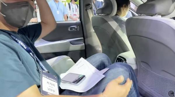 아이오닉 6 무릎공간