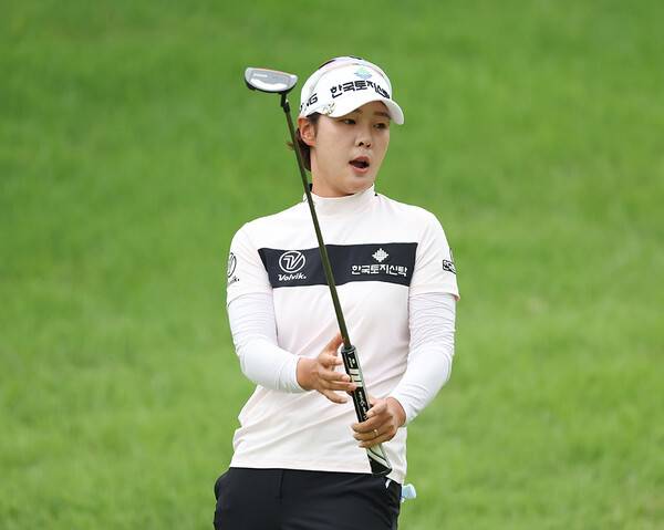 한국여자프로골프(KLPGA) 투어 멤버인 박지영 프로가 2022년 에버콜라겐 퀸즈크라운에서 사용한 반달형 퍼터. 사진제공=KLPGA