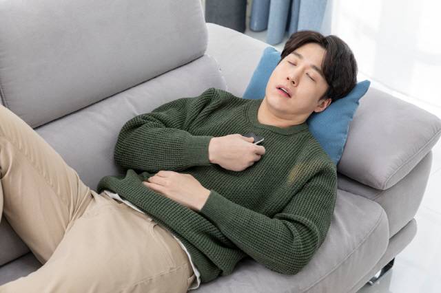 과식하면 식곤증이 더 잘 생긴다./사진=클립아트코리아