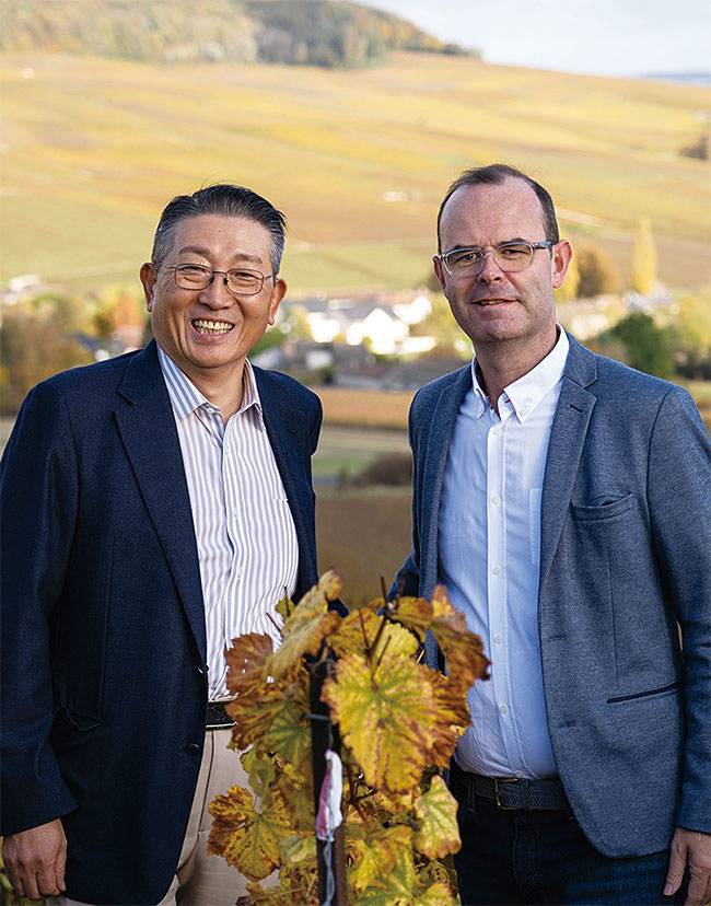 드링크인터내셔널의 김일주(왼쪽) 회장과 볼레로의 프랭크 볼레로 대표. 사진 드링크인터내셔널