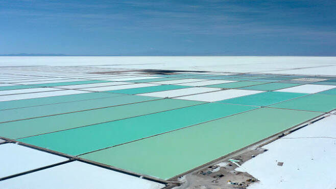 볼리비아의 국영 리튬 채굴 시설. (사진= AFP)