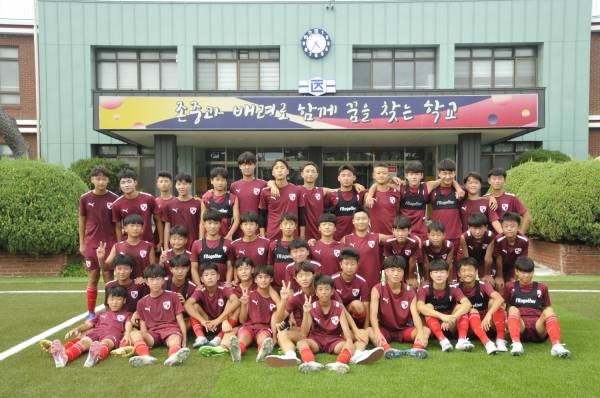 부산아이파크 U15 낙동중은 11일 충청남도 천안시 일원에서 개최되는 2022 GROUND.N K리그 U15·U14 챔피언십에 출전한다고 밝혔다. 사진|부산아이파크