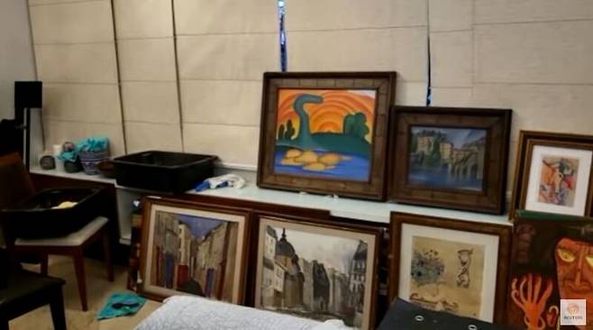 사비니 콜 보기치가 어머니로부터 훔친 명화들. / 사진=로이터 통신 유튜브