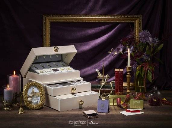 산타마리아노벨라, '갤럭시 Z 플립 4 아이리스 에디