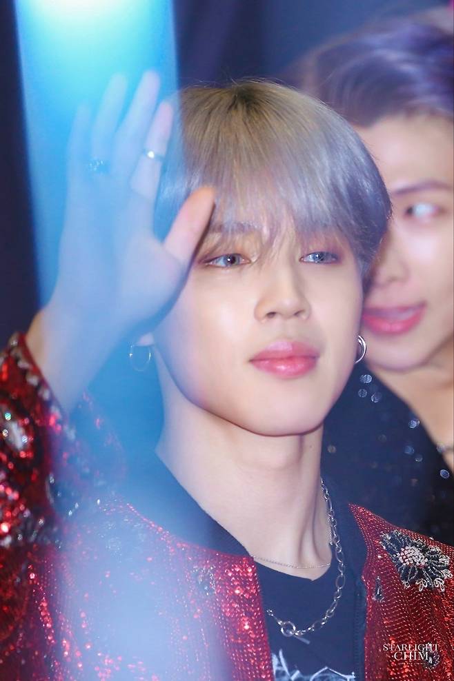 방탄소년단 지민, 낭만으로 물들인 촉촉한 여름밤