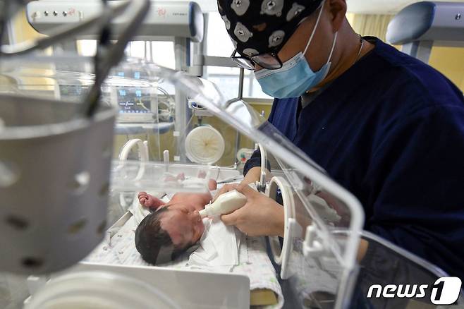 중국에서 출산율이 급격하게 감소하고 있다. 2021.04.25. ⓒ AFP=뉴스1 ⓒ News1 정윤영 기자