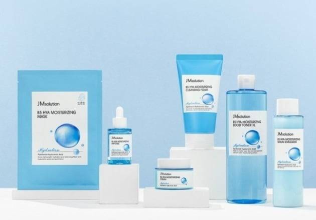 아성다이소 제이엠솔루션의 5000원대 앰플이 포함된 'B5히아라인' 상품. /다이소 제공