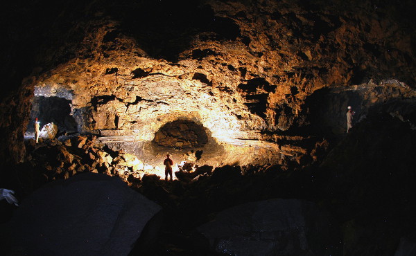 제주 서귀포시 성산읍 수산리 일대에 형성된 수산동굴 내부. 문화재청 제공