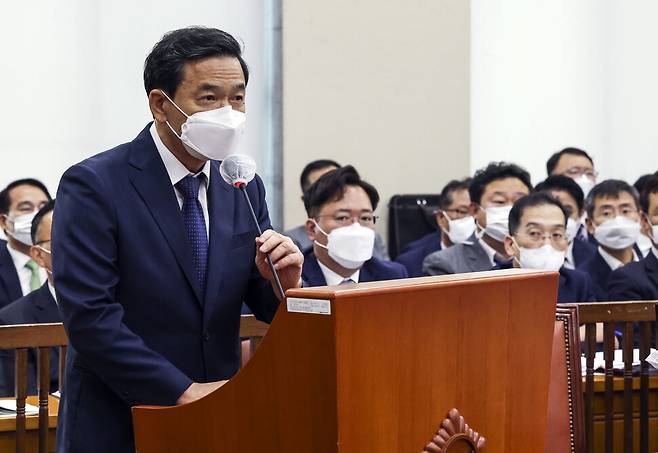 김순호 행정안전부 경찰국장이 18일 국회 행정안전위원회에 출석해 의원의 질의에 답변하고 있다. 연합뉴스