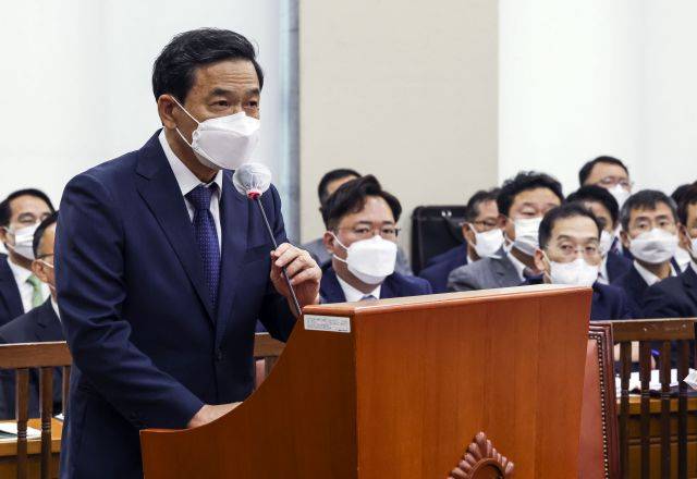 김순호 경찰국장이 18일 국회에서 열린 행정안전위원회 전체회의에 참석해 발언하고 있다.