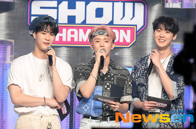 Astro Munbin, Hahn, and Berry Berry Kang Min took MC on the live broadcast of MBC M The show in the commenters live broadcast at MBC Dream Center in Ilsan, Goyang City, Gyeonggi Province on August 24th.