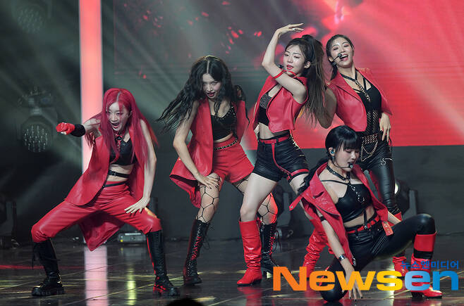 Group Crack City is performing on the MBC M The show in the comment speech live broadcast at MBC Dream Center in Ilsan, Goyang City, Gyeonggi Province on the afternoon of August 24th.