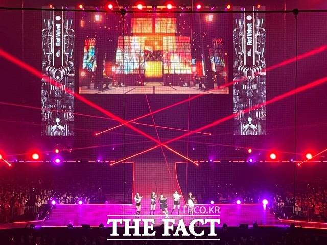 일본 도쿄돔에서 'SM타운 라이브 2022'가 열린 가운데, SM엔터테인먼트 소속 가수들이 대거 출격했다. /도쿄돔(일본)=강일홍 기자