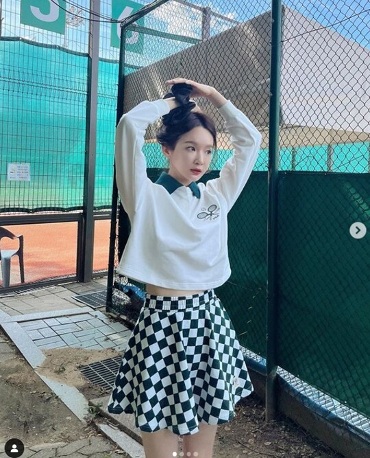 Kang Min-kyung, a member of the group Davichi, boasted a doll-like beauty.Kang Min-kyung posted several photos on his 5th day through his instagram with the article It was so good a few days ago ... I hope it will pass well .. # Tennis skirt # rally skirt.In the public photos, Kang Min-kyung, who is posing in a tennis skirt, was shown.Kang Min-kyung, who is showing off his model-innocent appearance with his tall and long limbs, catches the attention.