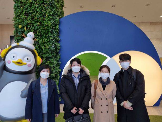 EBS 출판사에 방문한 쏠북 운영팀. /윤미선 대표 제공